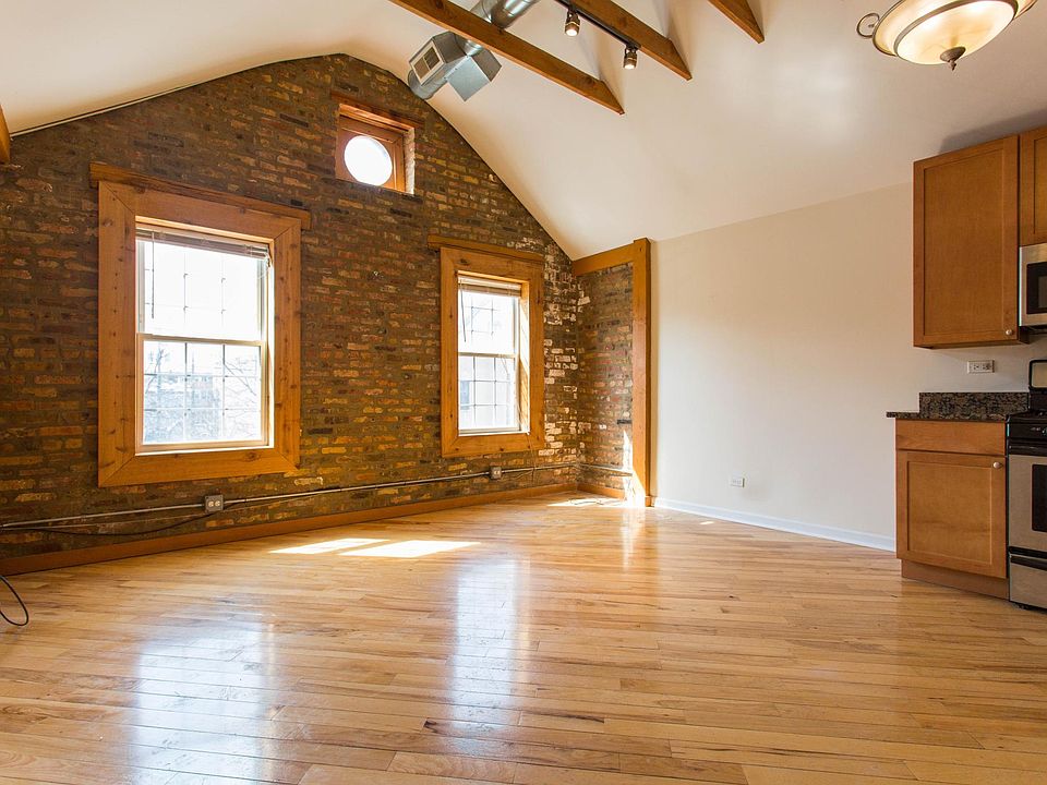 1st image of 1338 W Erie St #3