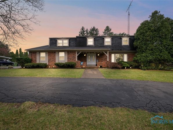 725 Grand Valley Dr, Maumee, OH 43537