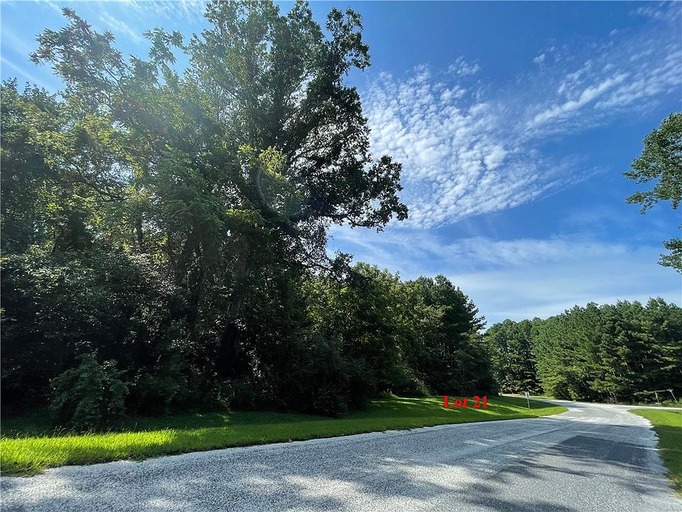 2nd image of 21 Creekside Dr Lot 21