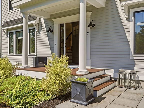 2nd image of 7 Blount Cir