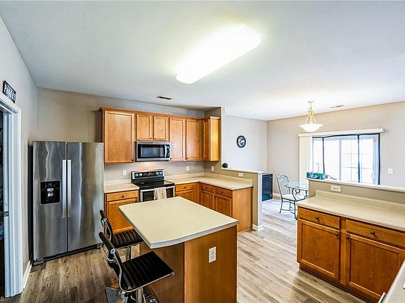 2nd image of 5313 Silverbrook Dr