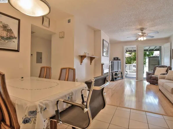 37155 Aspenwood Cmn APT 105, Fremont, CA 94536