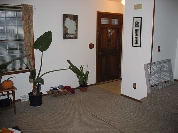 5th image of 1544 Whiterock Ave