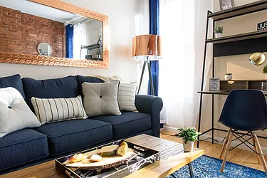 Rented by ER (DO NOT USE)