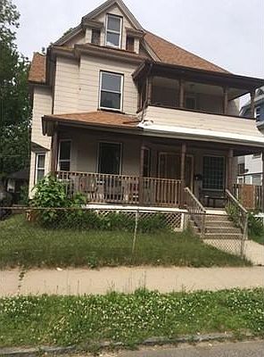 2nd image of 52 Mapledell St