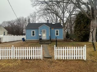 4 Handfield Ave, Willimantic, CT 06226