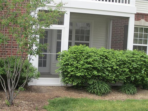 4th image of 810 W Summerfield Glen Cir