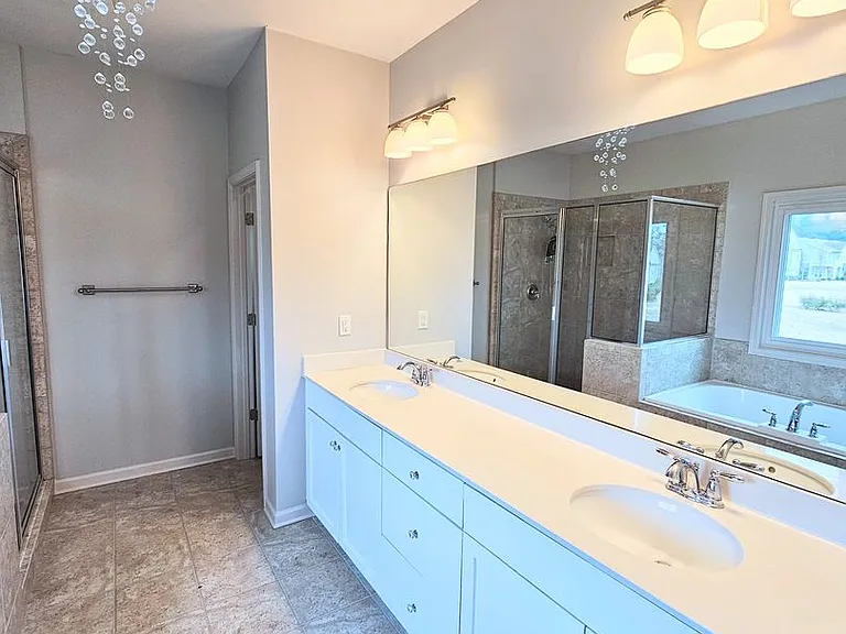 821 Westmoreland Cir NW — Photo 23