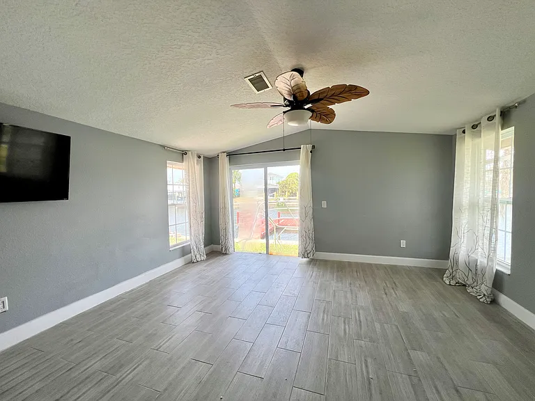 3855 Headsail Dr — Photo 9
