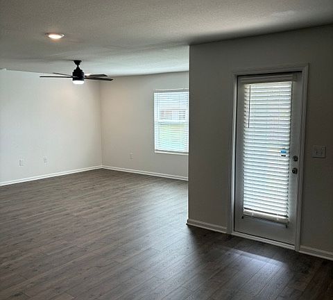 5th image of 212 Burnston Way