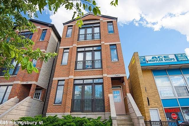 1st image of 645 N Kingsbury St #1315