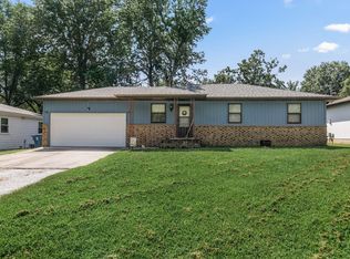 408 E Elm St, Nixa, MO 65714