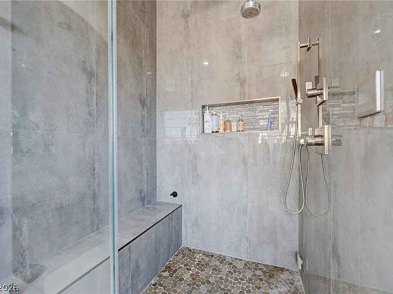 9738 Bear Trap Ct — Photo 33