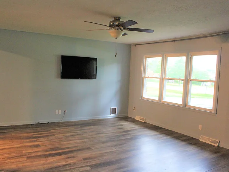 131 Hill N Dale Rd — Photo 11