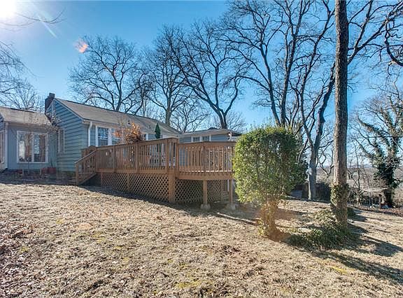 4th image of 1810 Ashwood Ave