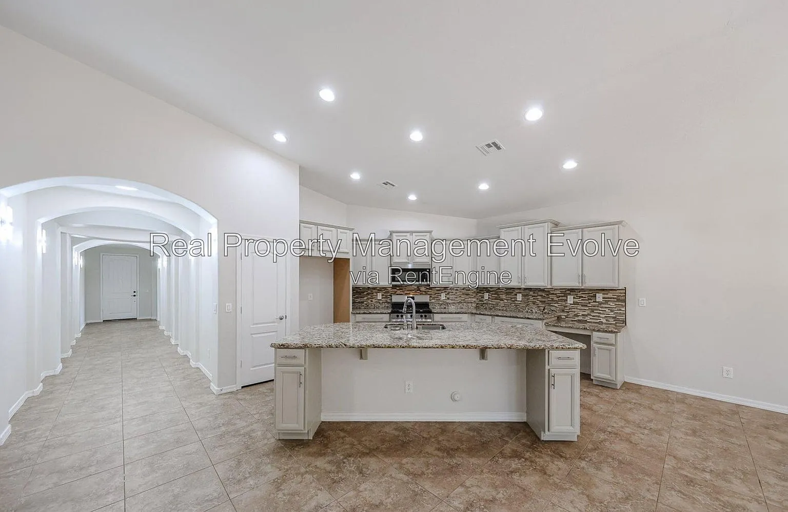 3 bed, 3.0 bath, 2170 sqft, $2,500 — Photo 3