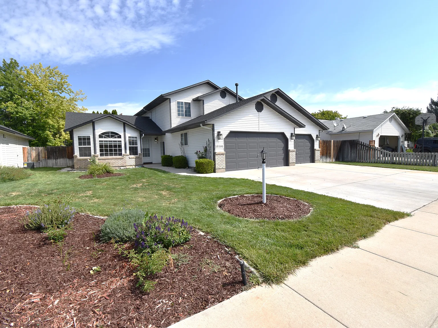 4 bed, 1720 sqft, $2,650 — Photo 1