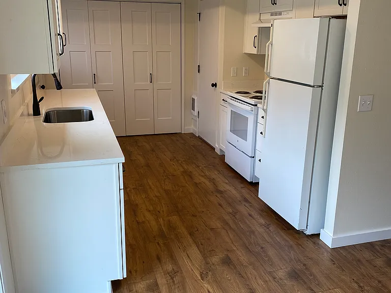 18630 Albany St SW — Photo 1