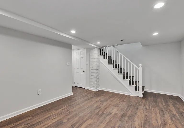 2301 Riggs Ave — Photo 14