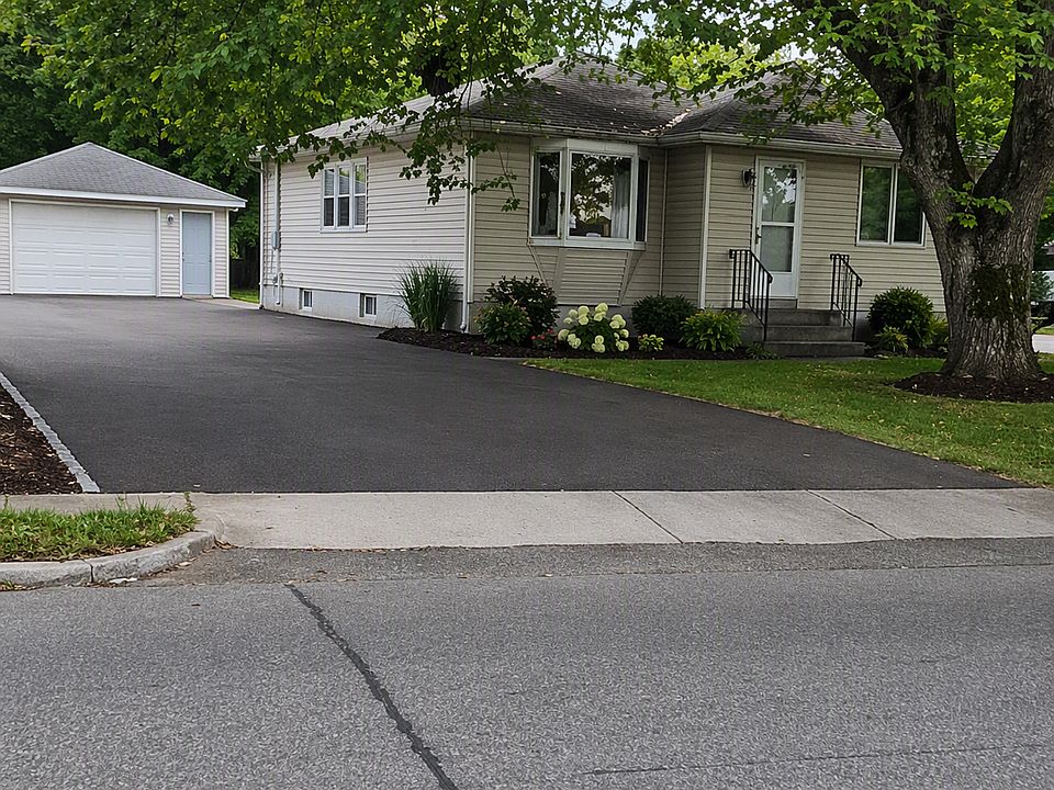 1st image of 5815 42nd Ave N