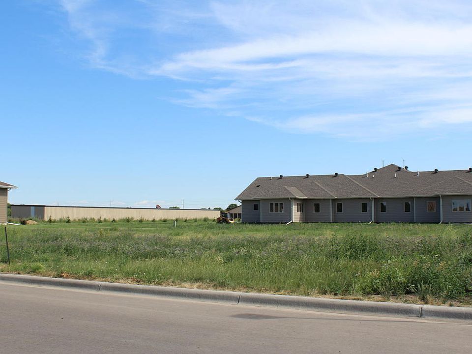 2nd image of 1514 Heritage Cir