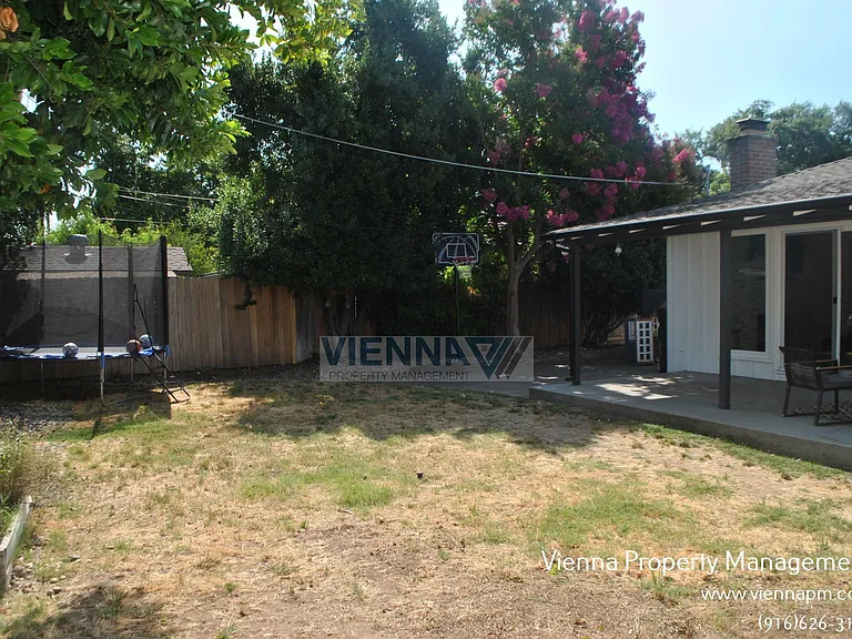 2913 Kerria Way — Photo 35