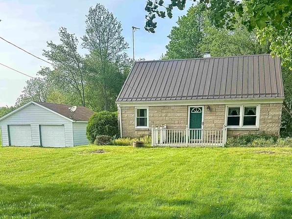 21929 Riley Rd, Lakeville, IN 46536