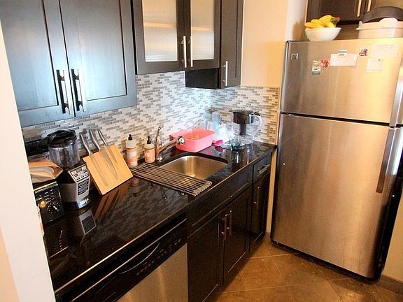 5th image of 310 Greenwich St APT 32A