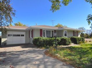 200 S New Hampshire St, Cortland, NE 68331