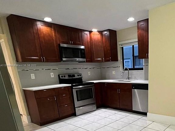5th image of 11503 NW 42nd St #1-2