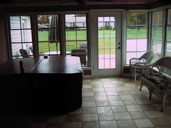 Porch with Hot Tub