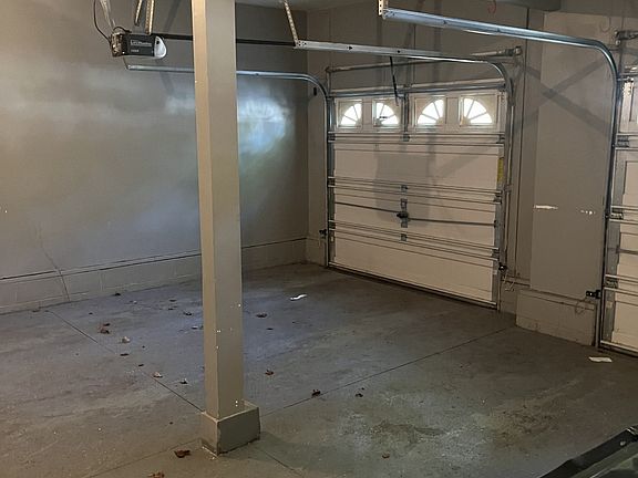 3rd image of 4400 Harlesden Dr #1