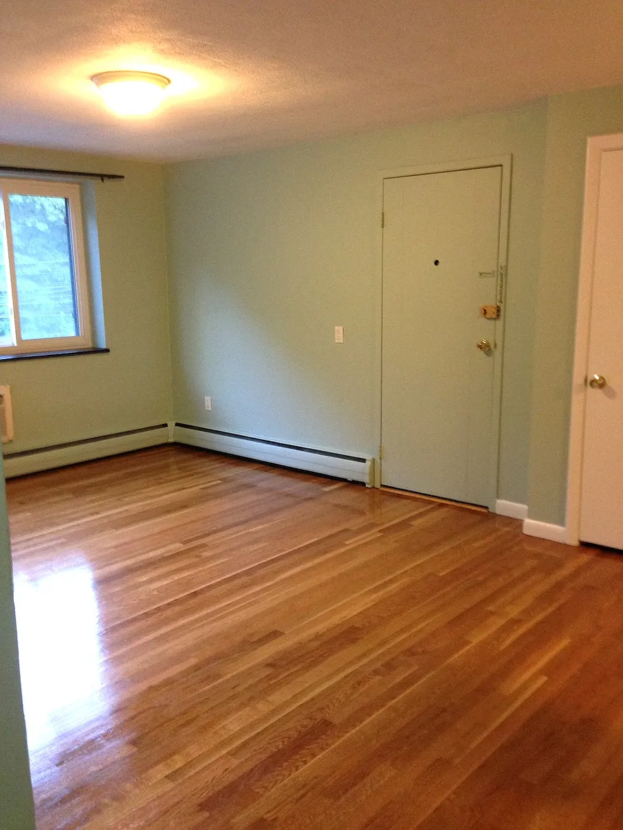 Building Photo - 205 Kent St #18