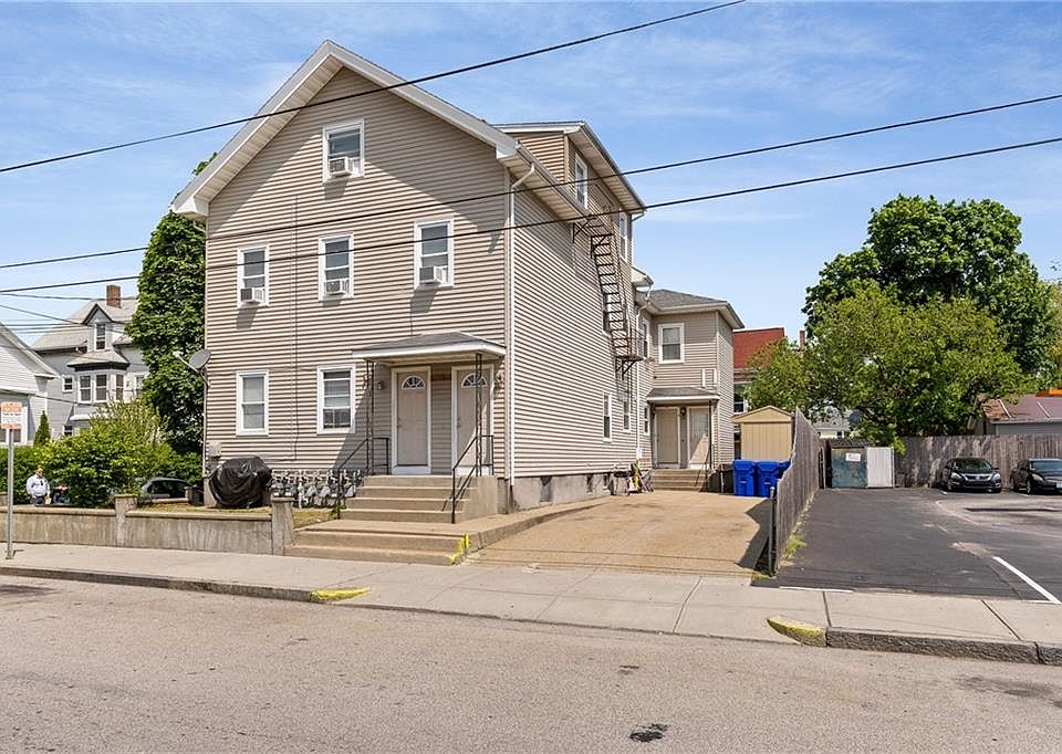 113 Cedar St Pawtucket RI 02860 MLS 1346325 Zillow