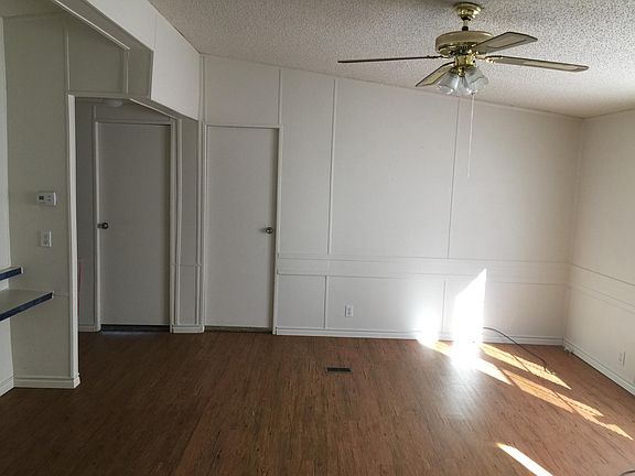 2nd image of 20 Oakwood St