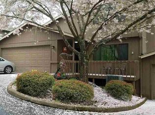 2231 Ridgeway Dr, Eugene, OR 97401