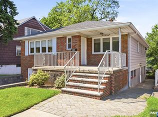 458 Stillwell Ave, Fort Lee, NJ 07024