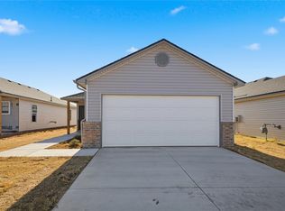 1216 S Brook Dr, Purcell, OK 73080
