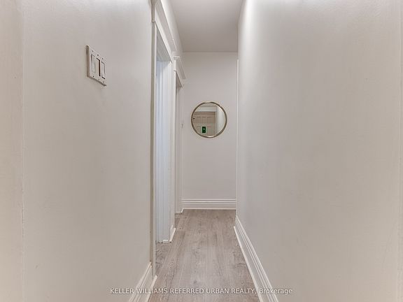 5th image of 17 Wade Ave