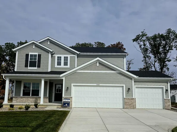 10433 Texas St, Crown Point, IN 46307