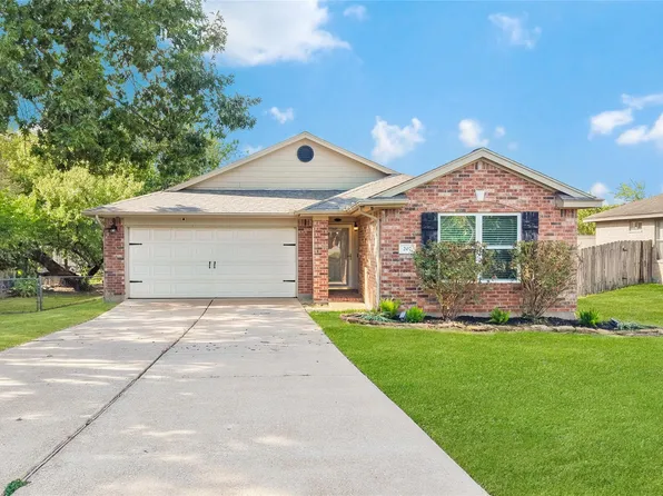 207 Leisure Ln, Montgomery, TX 77356
