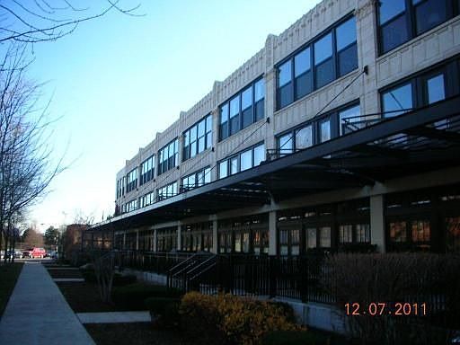 1st image of 1033 W 14th Pl Unit 407