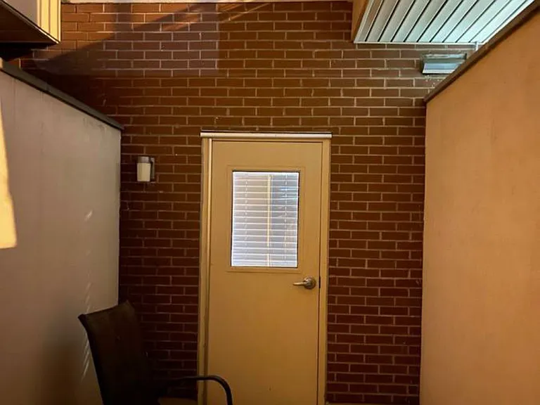 1031 Spring St #1A — Photo 13
