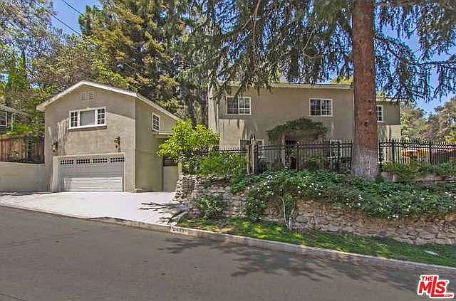 1st image of 8411 Kirkwood Dr