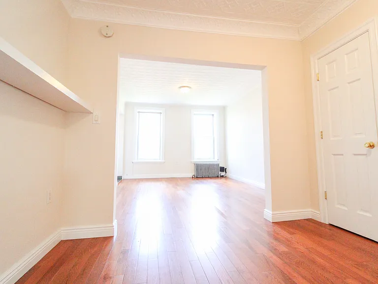 35 2nd St #3 — Photo 7
