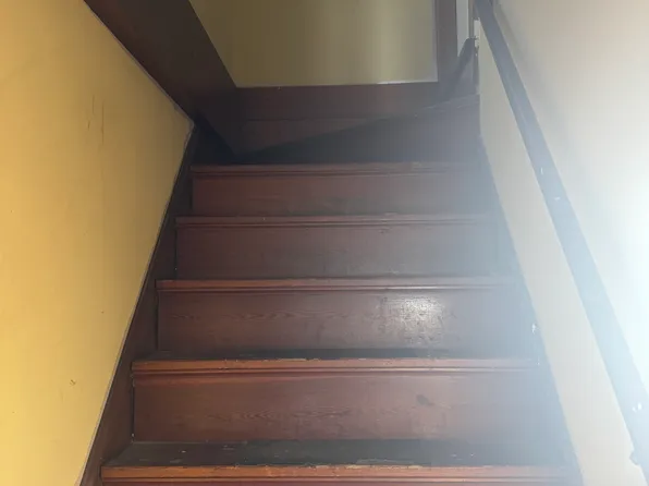 22 Walnut St #20, Ware, MA 01082