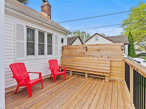 4th image of 540 Niagara St
