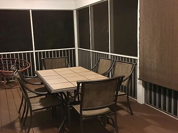 Huge Screened in Porch