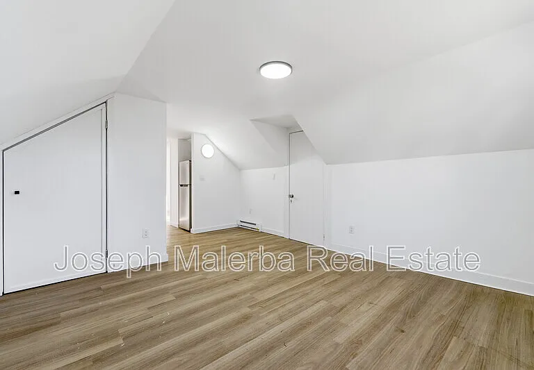 159 Connecticut Ave — Photo 15