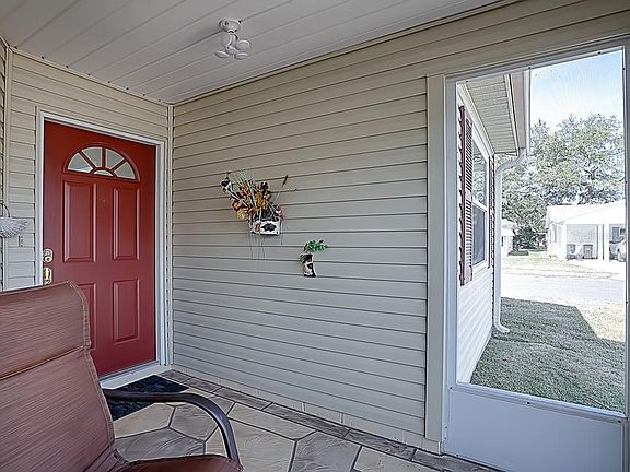 4th image of 32219 Sweet Briar Ct